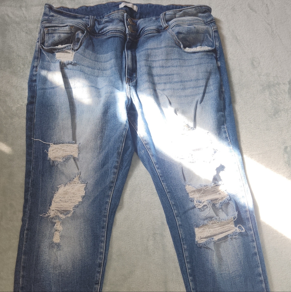 KanCan Distressed Stone wash Jean